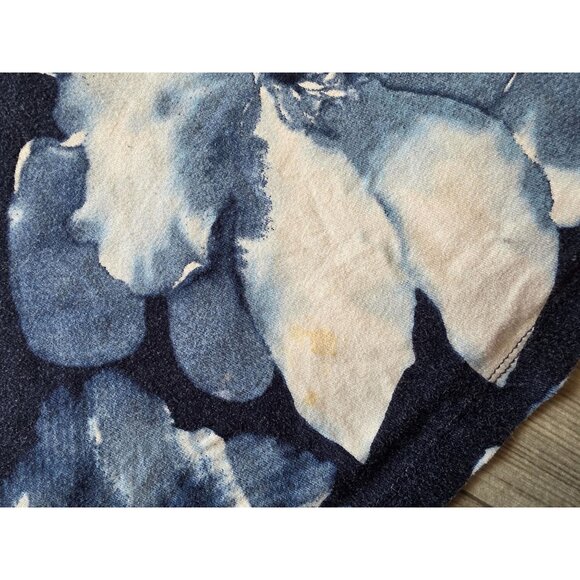 Chicos Blue & White Floral Tunic Top Asymmetrical 2 Large - Picture 7 of 9